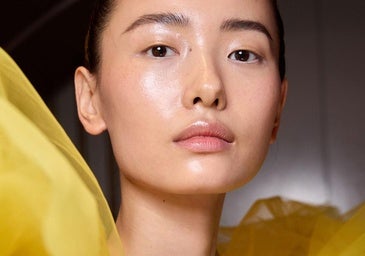 Estas bombillas iluminadoras son utilizadas por los coreanos para rejuvenecer y tener la piel de cristal.